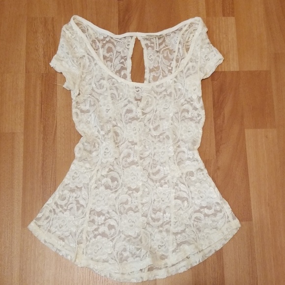Lace top! - Picture 2 of 6